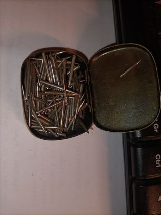 Caja y agujas de gramofono needles