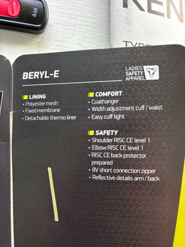 Chaqueta de moto MACNA mujer