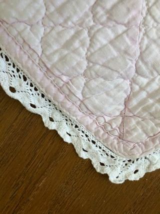 Colcha cama 90/tonos pastel / puntilla blanca