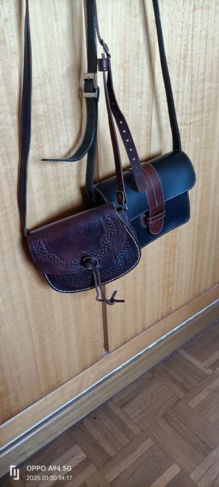 Lote de 7 bolsos de piel y de lona a Buen precio