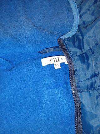 2 abrigos 5-6 años azul y granate