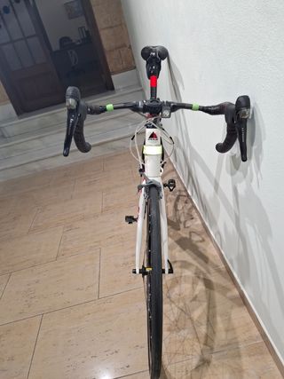 Bicicleta Carretera FUJI SST 2,00 Talla 58.