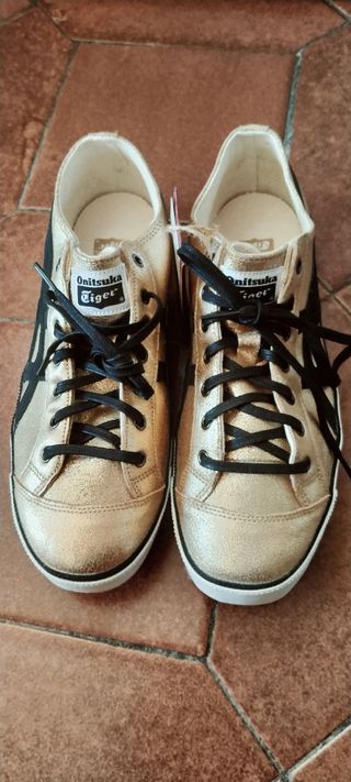 Zapatillas Asics nuevas 