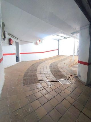 Garaje en venta en Calella