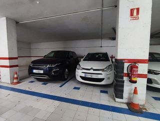 Garaje en venta en Calella