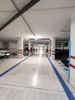 Garaje en venta en Calella