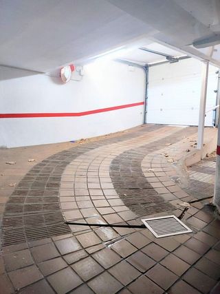 Garaje en venta en Calella