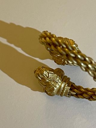 ANILLO DE ORO 18 QUILATES Y DIAMANTES