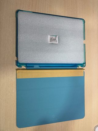 Funda Fintie para iPad 102” con soporte C2