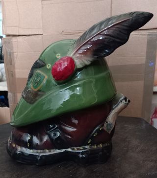 Bottiglia ceramica forma cappello alpino