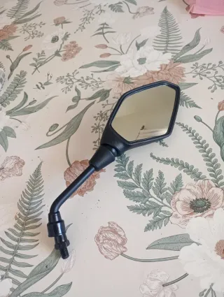 Espejo retrovisor de la Vogue 500 DS derecho nuevo