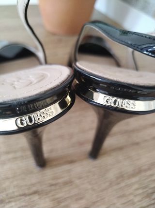 Zapatos negros charol