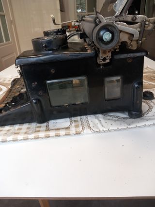 Máquina de escribir antigua Royal.