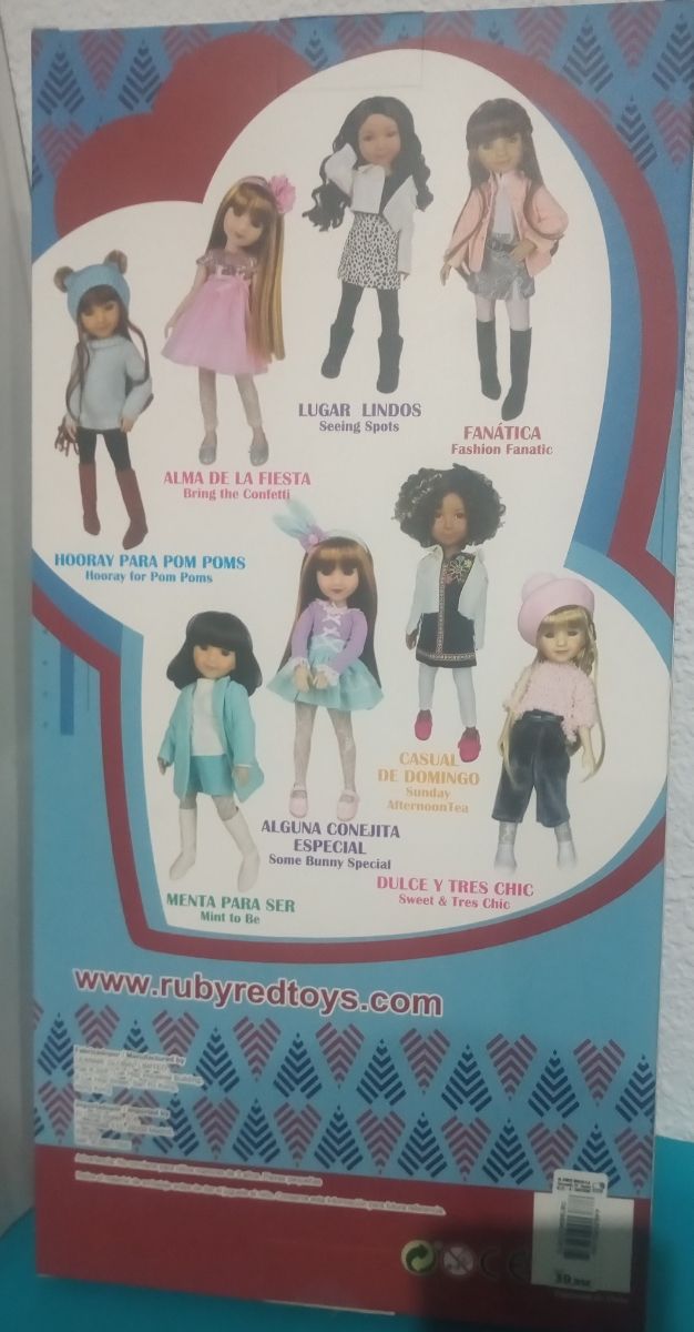 ATUENDO DE MUÑECA RUBI RED