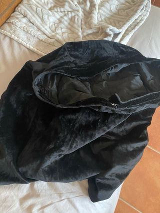 Falda en terciopelo negro 