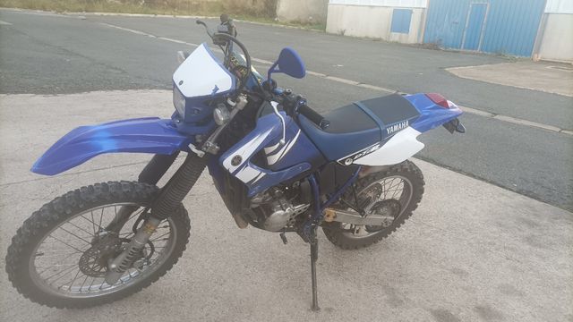 Moto Yamaha DT 125RE
