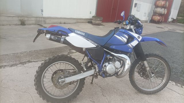 Moto Yamaha DT 125RE