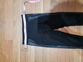 Leggin calzedonia negro con los laterales en vinil