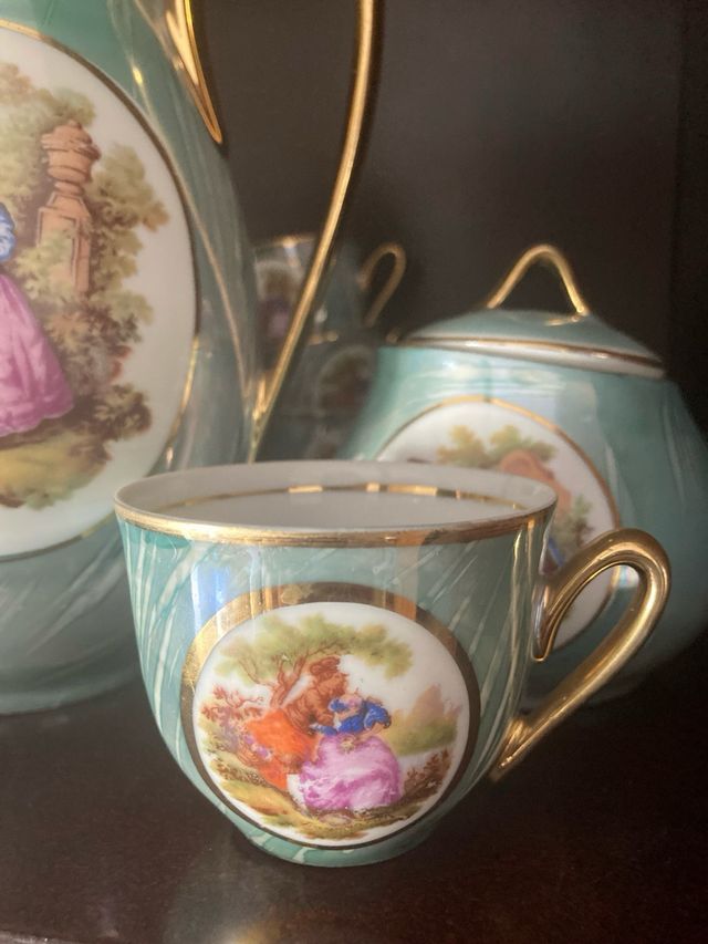 Juego de café antiguo.