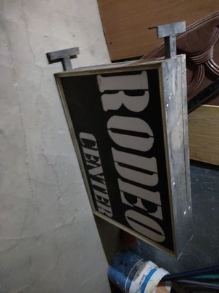 Rótulo de segunda mano en buen estado