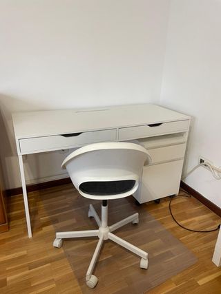 Mesa de escritorio ikea cajonera y ruedas silla