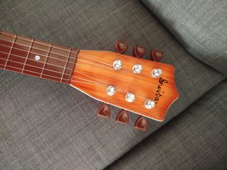 Guitarra juguete