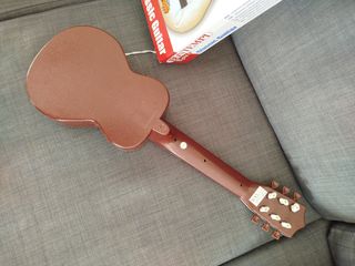 Guitarra juguete