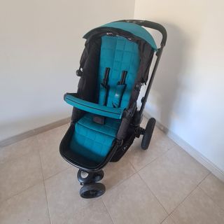 Carrinho de bebé e ovo