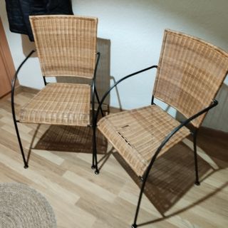 Sillas hierro y mimbre