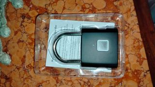 Lucchetto con impronta digitale