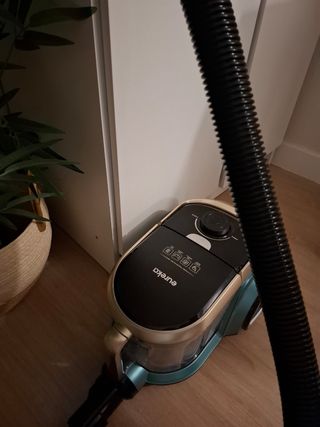 Aspiradora Eureka Apollo