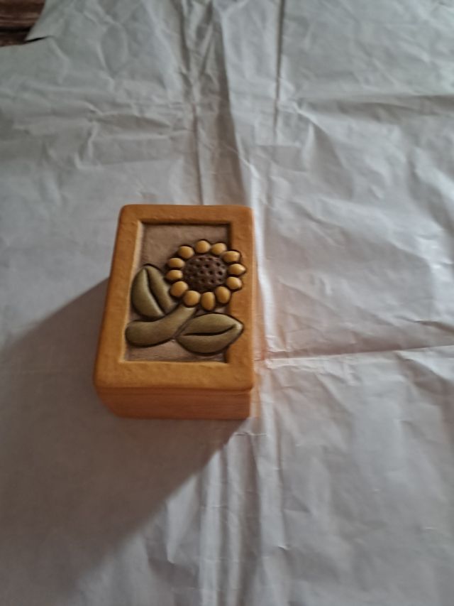 Scatola gioielli  con girasole thun