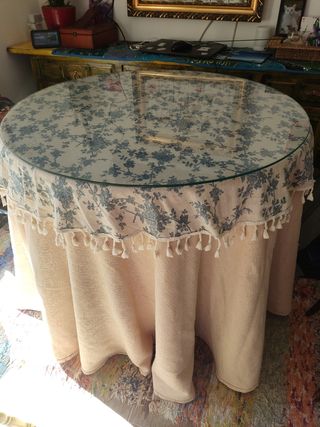 Mesa camilla extensible.