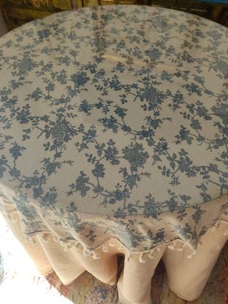 Mesa camilla extensible.