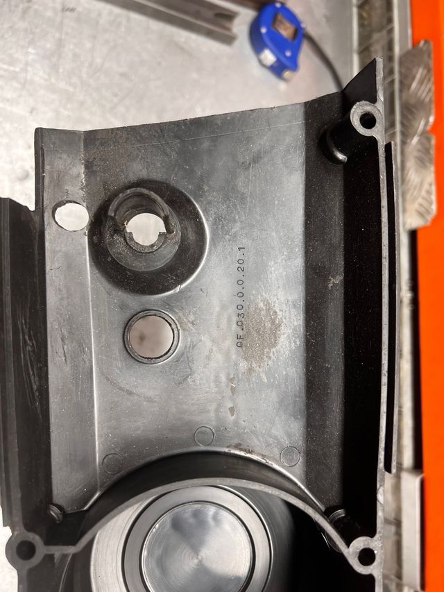 Coperchio di accensione della variante Derbi