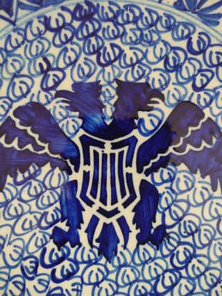 Antiguo plato Manises águila bicéfala