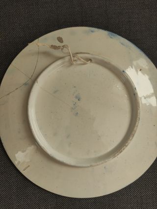 Antiguo plato Manises águila bicéfala