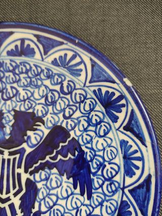 Antiguo plato Manises águila bicéfala