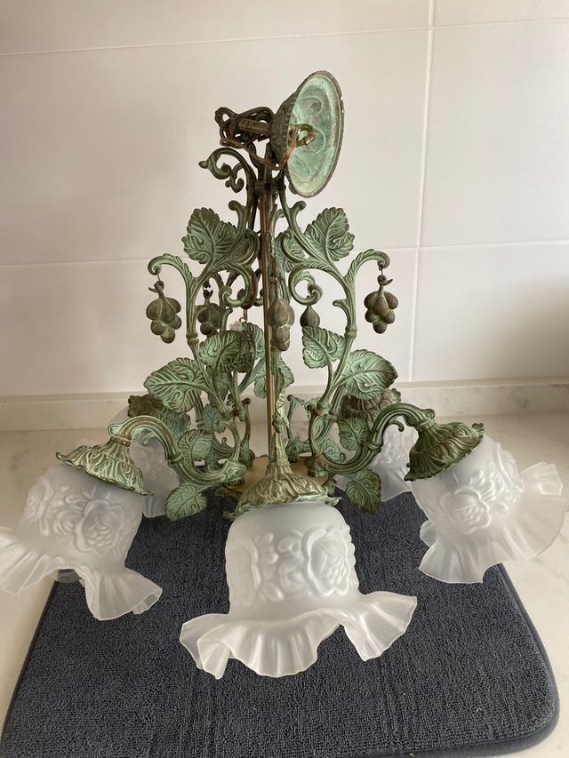 Lampara de techo de hierro estilo romántico