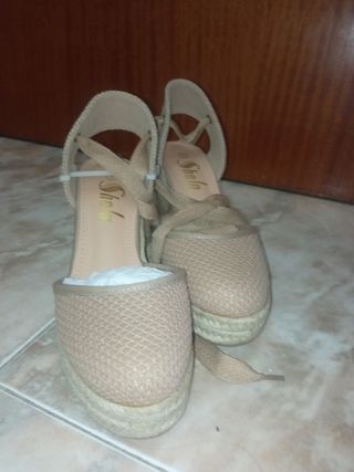 Sandalias de esparto con tacón