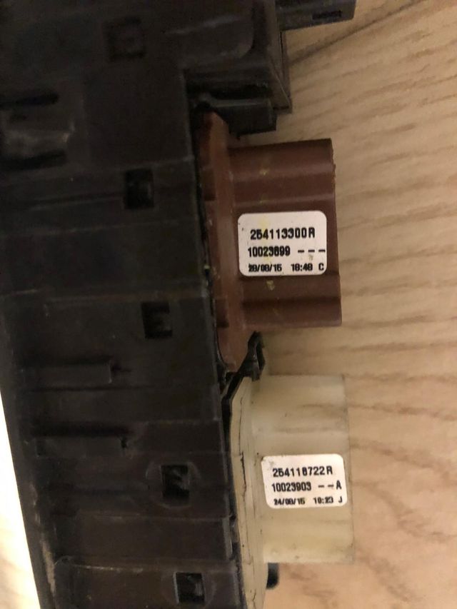 interruptor vidros porta esquerda Renault Captur