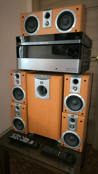 Conjunto imagen y sonido Harman Kardon y JBL