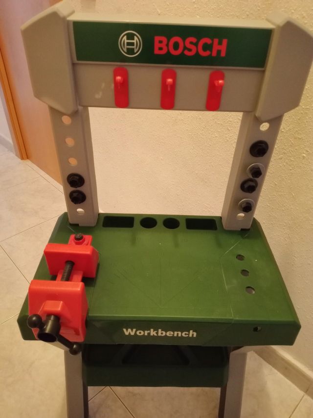 Mesa infantil de herramientas