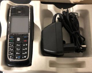 Cellulare Nokia 6020 con scatola e caricabatterie