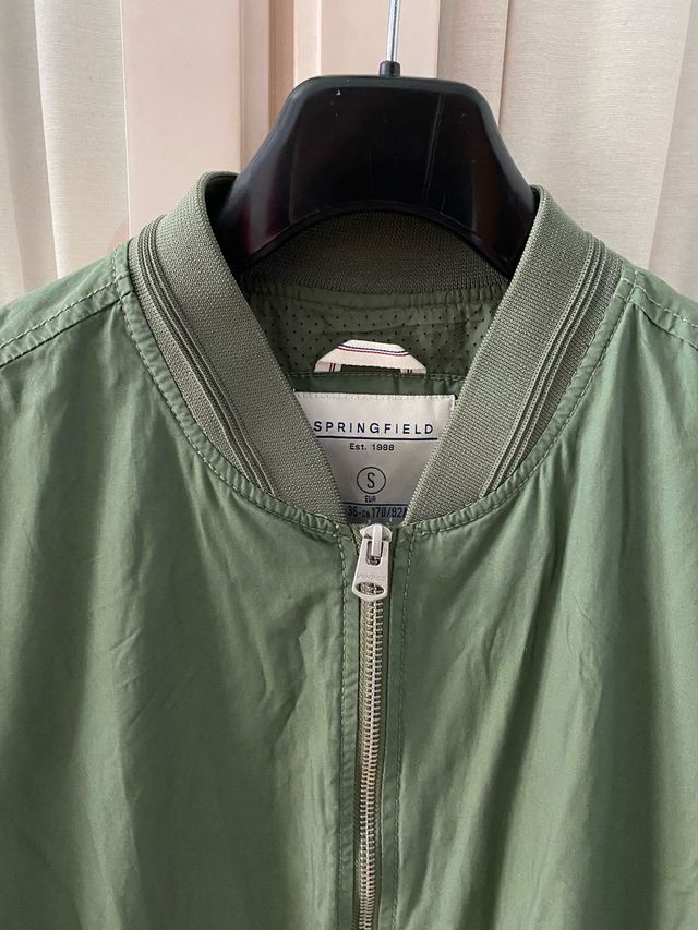 Chaqueta nueva color verde