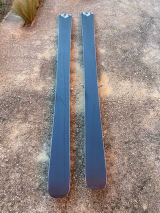 Esquis Volk Mantra 177cm