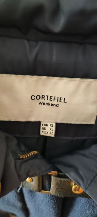 Trenca azul marino de Cortefiel