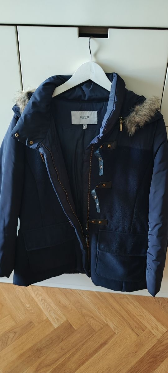 Trenca azul marino de Cortefiel