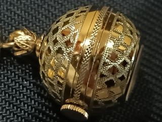 Grassy Único  y exclusivo. Reloj de    Libélula