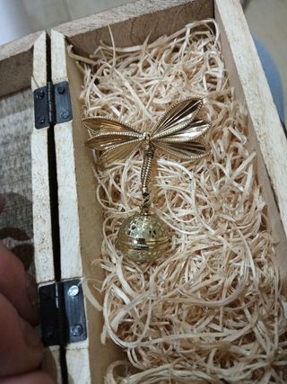 Grassy Único  y exclusivo. Reloj de    Libélula